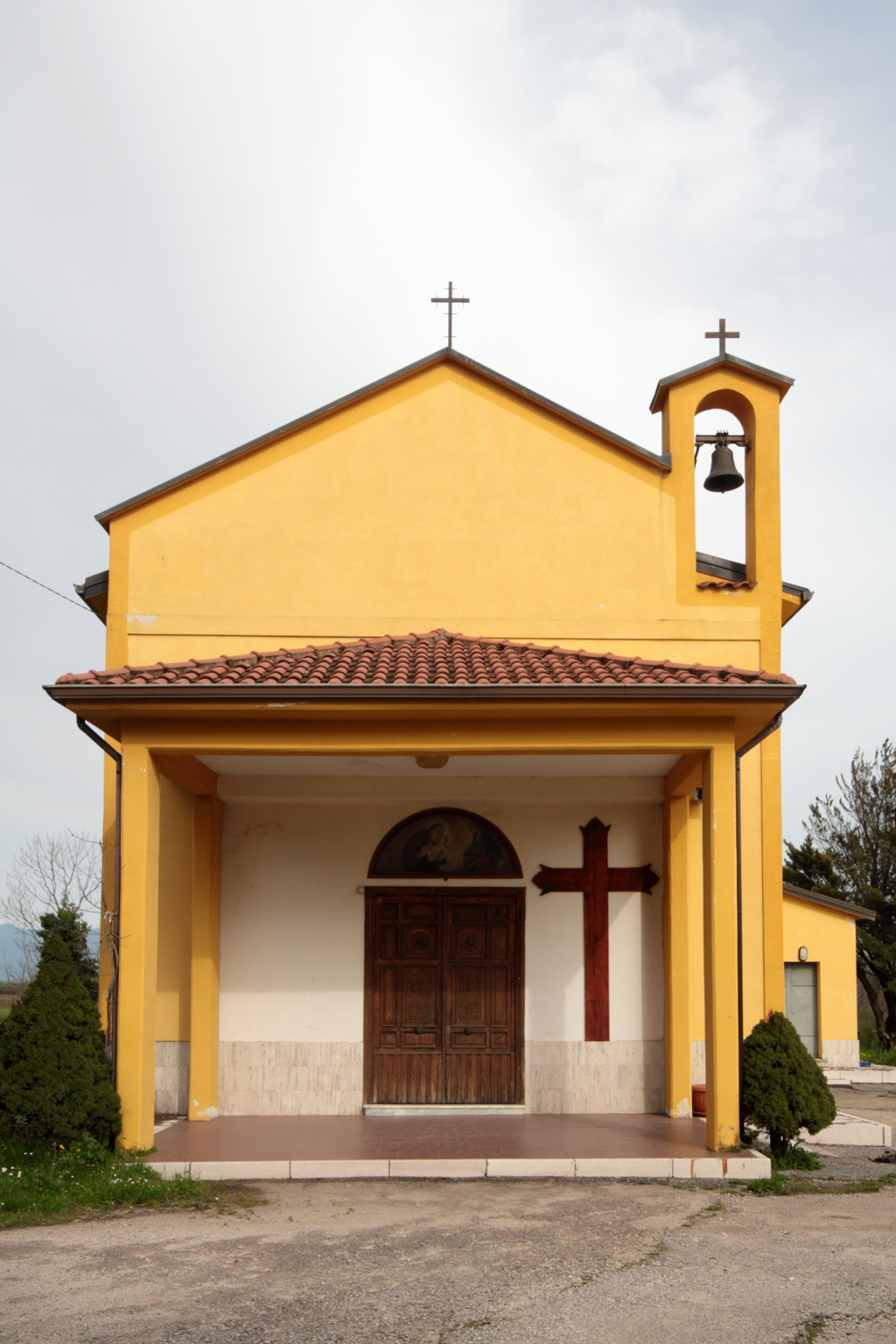 Chiesa di S Felice fraz. Presenzano (CE) Chiesa di S Felice fraz. Presenzano (CE)